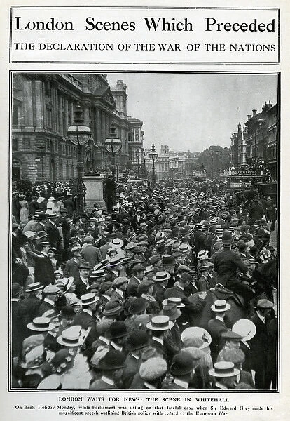 Crowds in Whitehall, London, waiting for news, WW1