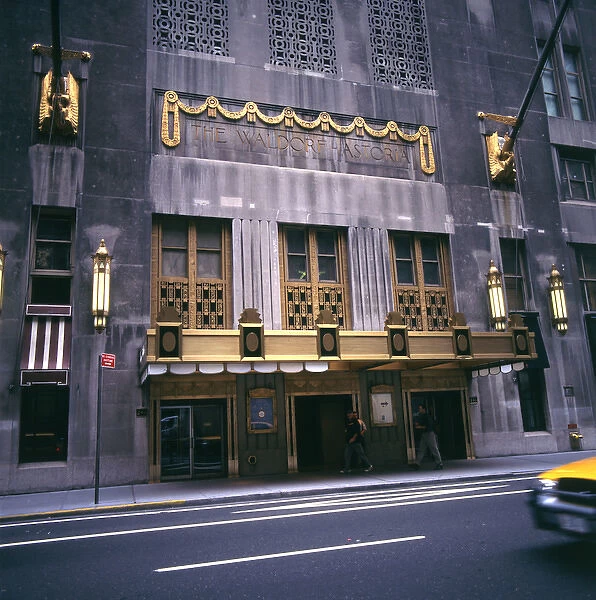 Entrance - Waldorf Hotel