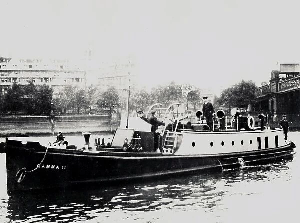 LCC-LFB fireboat Gamma II on River Thames