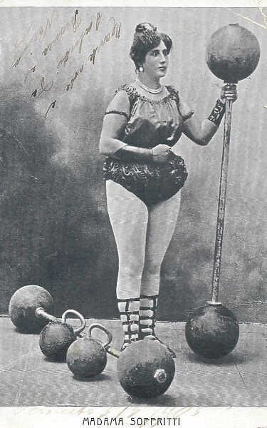 Madama Soffritti weightlifter