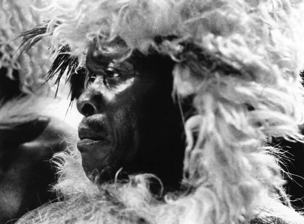 Racial  /  Zulu Man Close-Up