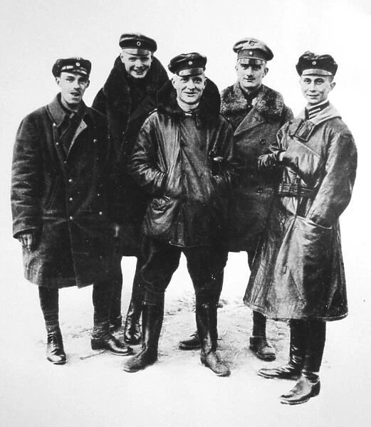 Richthofen, Baron Manfred von (centre) & colleagues