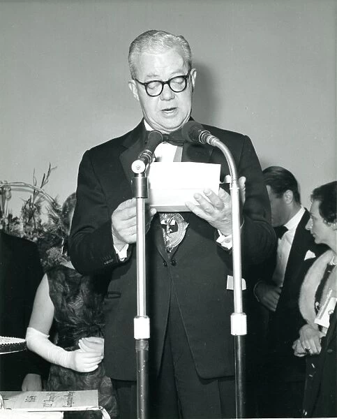 Sir George Gardner, RAeS President 1965-1966, reads the ?