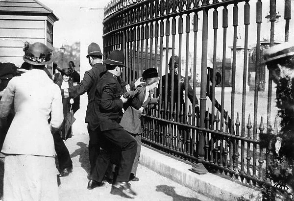 SUFFRAGETTE AT BUCKINGHAM PALACE