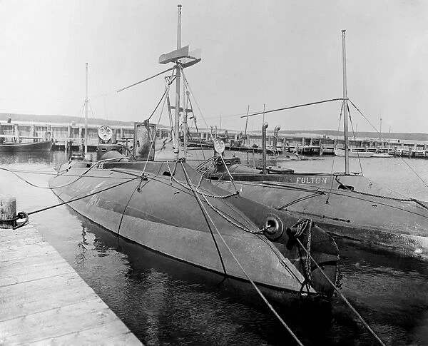 Porpoise and Fulton submarines, 1900s C016  /  2541