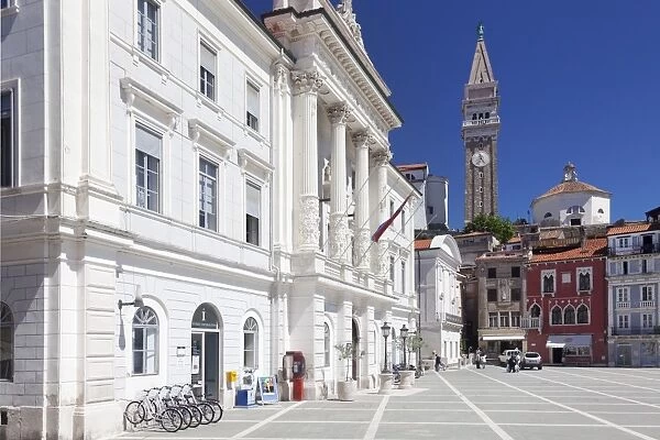 Old town with Tartini Square, townhall and the cathedral of St. George, Piran, Istria, Slovenia, Europe