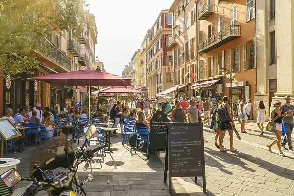 Street in the Old Town, Vieille Ville, Nice, Cote d Azur, Alpes-Maritimes, French Riviera