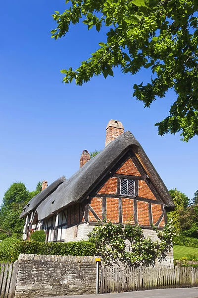 England, Warwickshire, Cotswolds, Stratford-Upon-Avon, Anne Hathaways Cottage