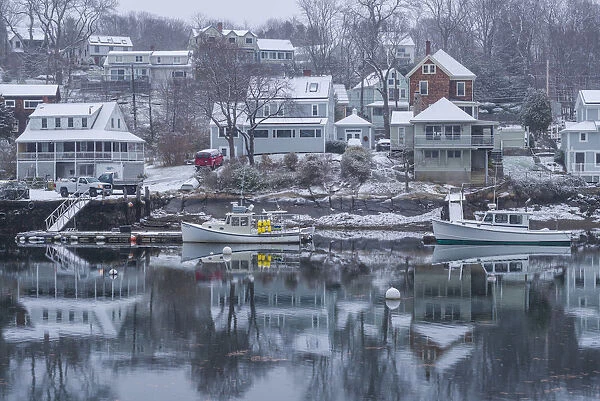 USA, Massachusetts, Cape Ann, Gloucester, Annisquam, Lobster Cove, early winter