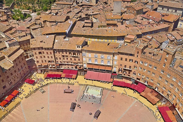 Italy, Tuscany, Siena, Piazza del Campo viewed from top of the Torre del Mangia with the