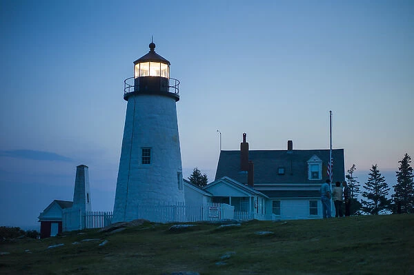 USA, Maine, Pemaquid Point, Pemmaquid Point Lighthouse, dusk