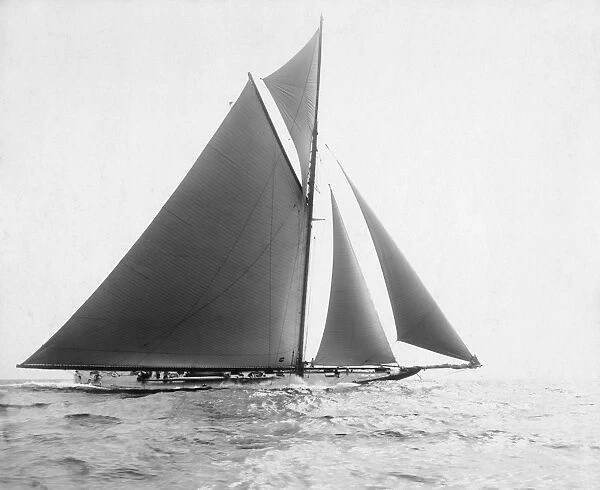 AMERICAs CUP, 1901. The American yacht, Independence during the eleventh international