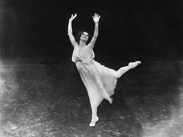 ANNA PAVLOVA (1885-1931). Russian dancer. Photographed in 1915