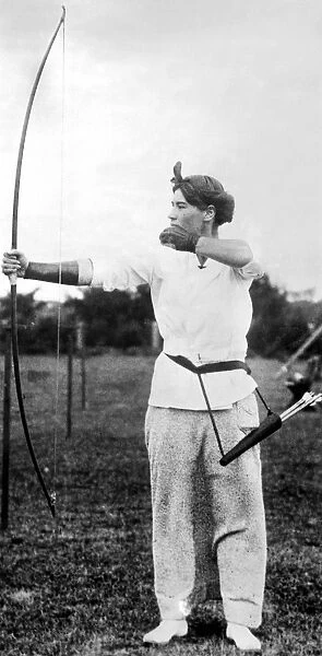 ARCHERY. Mary Brownell, American archer. Photograph, late 19th or early 20th century