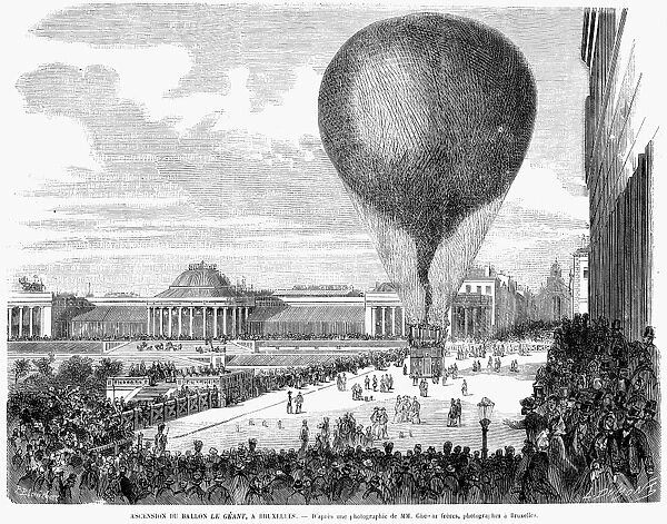 The ascent of The Giant at Brussels, Belgium, in 1864. Contemporary French wood engraving