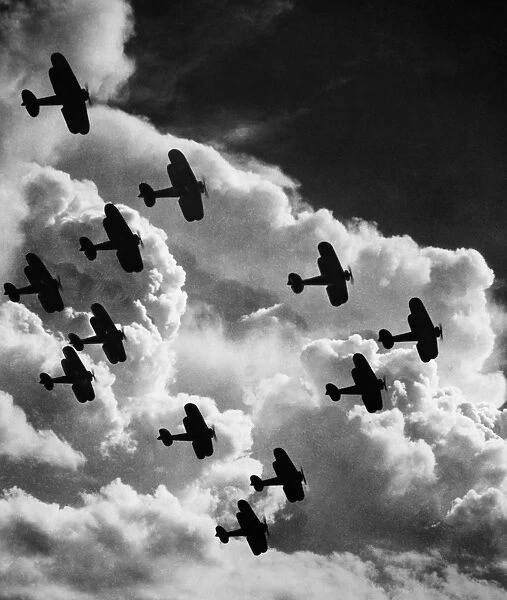 Biplanes flying in formation during World War I, c1917