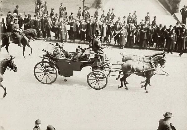 CHICAGO: ROOSEVELT VISIT. President Theodore Roosevelt riding in a horse-drawn