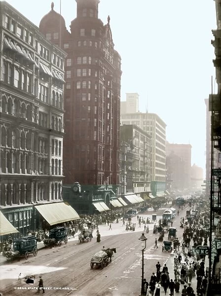 CHICAGO: STATE STREET, 1905. A view of Marshall Field & Company on State Street in Chicago