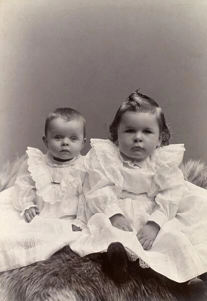 CHILDREN. American cabinet photograph, late 19th century