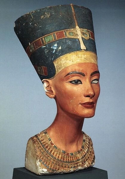 Egyptian queen. Painted limestone head, 18th Dynasty