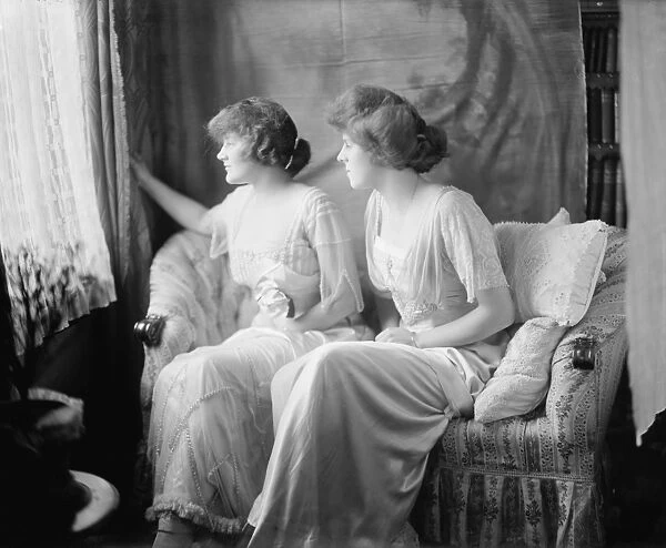 ESTHER CLEVELAND (1893-1980). Daughter of President Grover Cleveland. Esther (left)