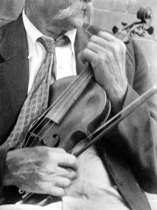 Framed Print : FIDDLER, c1930. James Duff, a fiddler from Hazard, Kentucky. Photographed by Doris Ulmann, c1930