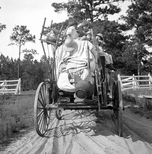 FLORIDA: MOVING DAY, 1936. Moving day in turpentine pine forest country in Florida
