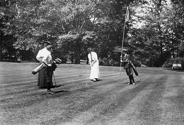 GOLF, 1908. Women golfers, 1908
