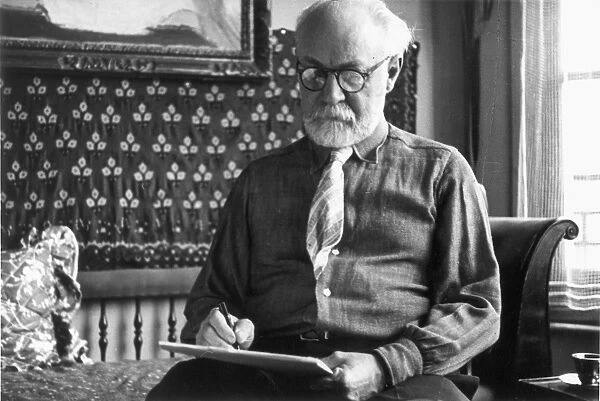HENRI MATISSE (1869-1954). French painter. Phototgraphed in 1939