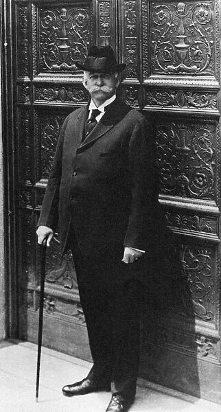 HENRY EDWARDS HUNTINGTON (1850-1927). American railroad magnate and art collector