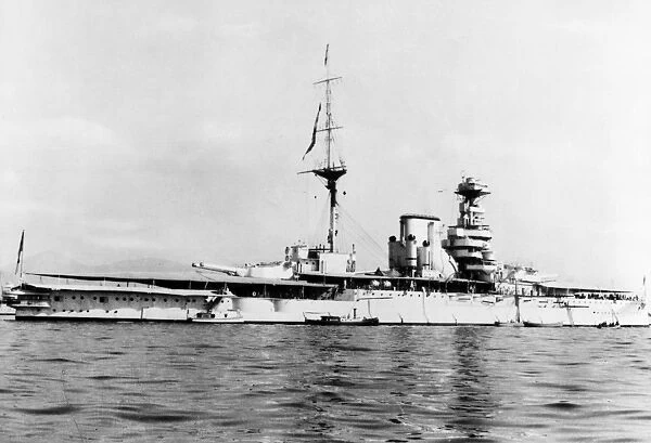HMS QUEEN ELIZABETH, 1913. The English dreadnought launched in 1913