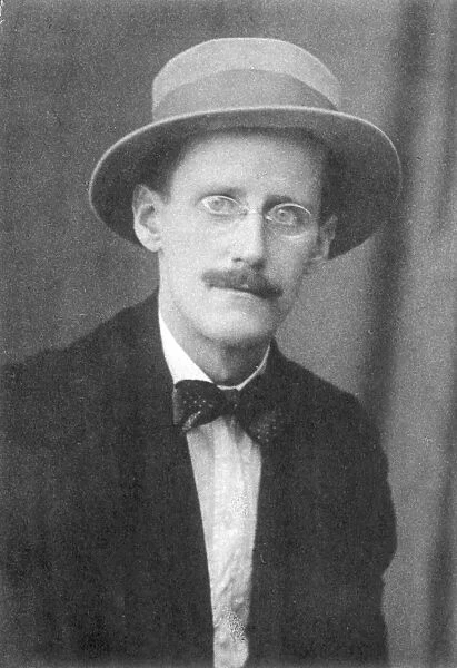JAMES JOYCE (1882-1941). Irish writer. Photographed c1917