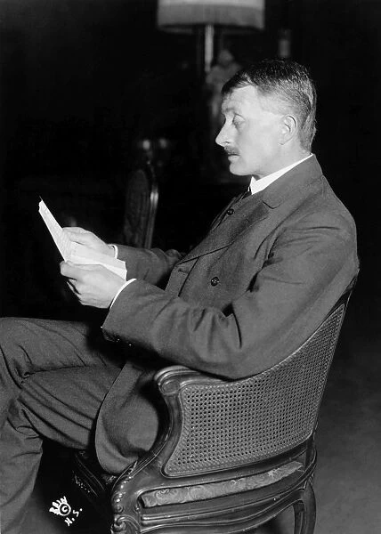 JOHN MASEFIELD (1878-1967). English writer and poet. Photographed 1916