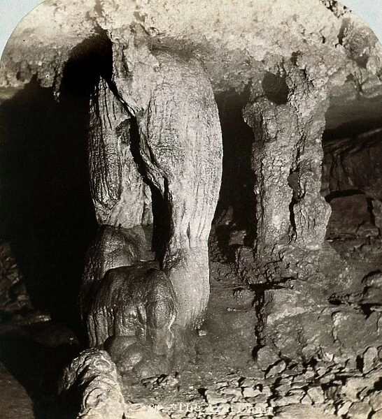 KENTUCKY: MAMMOTH CAVE. A stalactite formation in Mammoth Cave, Kentucky