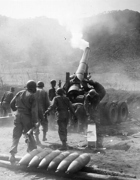 KOREAN WAR: ARTILLERY. American artillery on the central front. Photographed 1951
