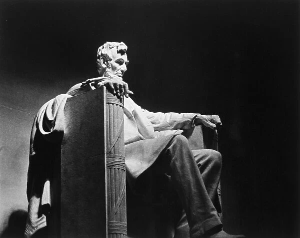 LINCOLN MEMORIAL. Marble sculpture of Abraham Lincoln by Daniel Chester French at the Lincoln Memorial in Washington, D. C. Undated photograph