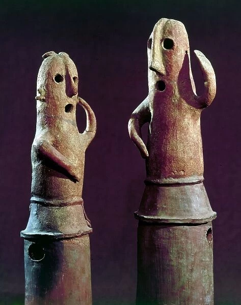 Man and woman dancing. Terracotta haniwa figures, Kofun period, 6th century