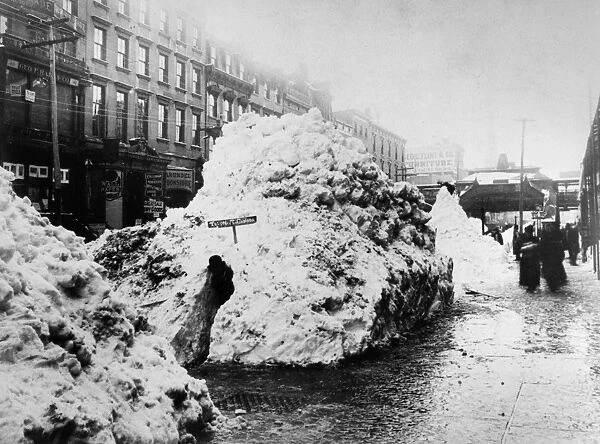 NEW YORK: BLIZZARD OF 1888. 14th Street between 5th and 6th Avenues, looking west