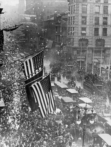 NEW YORK CITY: ARMISTICE DAY. Parade down 5th Avenue in New York City, celebrating Armistice Day, November 1918