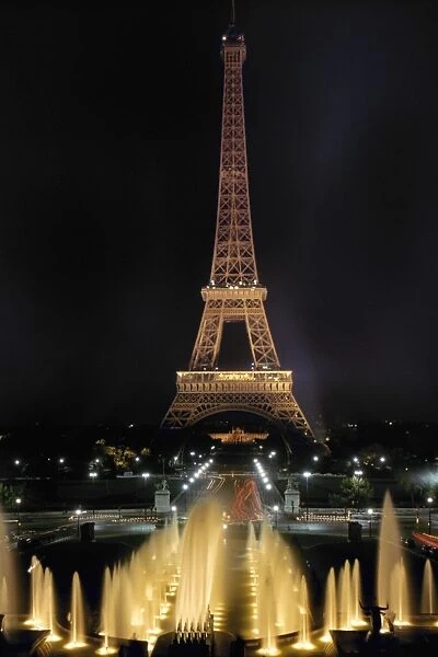 PARIS: EIFFEL TOWER. Eiffel Tower and Trocadero Fountains
