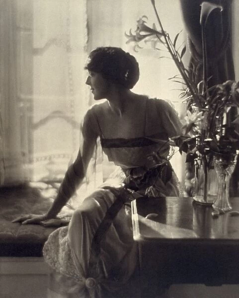 PORTRAIT OF A WOMAN. Photograph, c1910