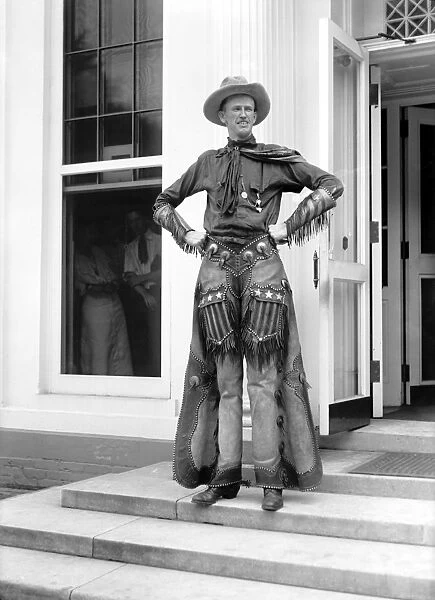 RALPH E. MADSEN (1897-1948). American cowboy. The Worlds Tallest Man in circus sideshows