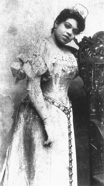SISSIERETTA JOYNER JONES (1868-1933). American soprano. Photographed c1896