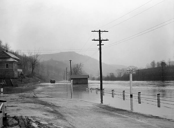 WEST VIRGINIA: FLOOD, 1939. A flood on West Fork River near West Union, West Virginia