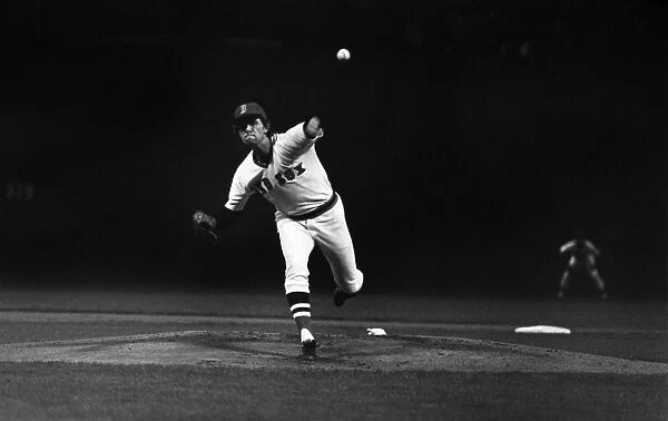 WORLD SERIES, 1975. Pitcher Bill Lee of the Boston Red Sox pitches to Pete Rose of the Cincinnati Reds during the seventh and deciding game of the 1975 World Series, at Fenway Park, Boston, Massachusetts, 22 October 1975