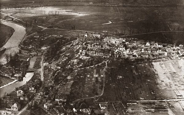 WORLD WAR I: DUN-SUR-MEUSE. The town of Dun-Sure-Meuse destroyed by contending artilleries