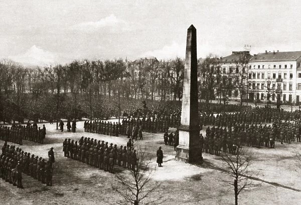 WORLD WAR I: REVIEW, 1919. American soldiers lined up to be reviewed by General