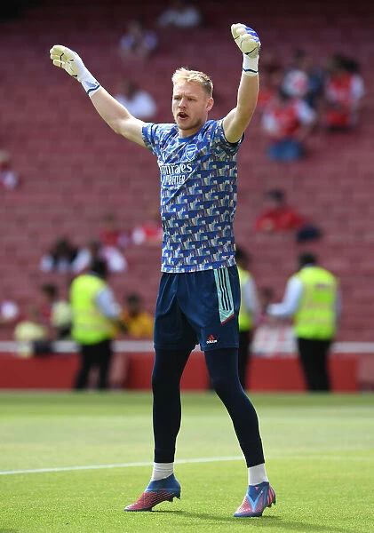 Arsenal's Aaron Ramsdale Gears Up for Arsenal v Everton Showdown (Premier League, 2021-22)