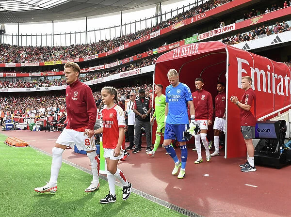 Arsenal's Martin Odegaard Gears Up Before Arsenal v Fulham (2023-24)