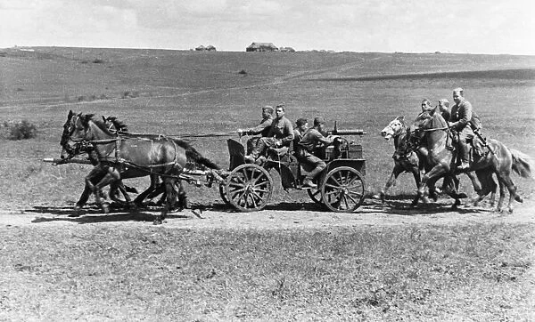 A red army cavalry unit with machine-gun carriages on the march, june 1942